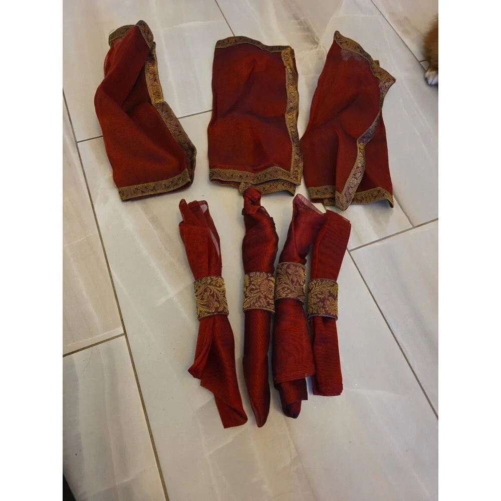 4 Christmas Red Embroidered Square Napkins With Napkin Rings 18
